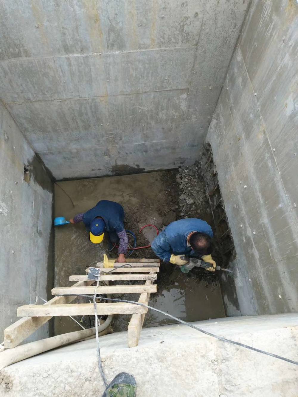 苏州常熟水池堵漏